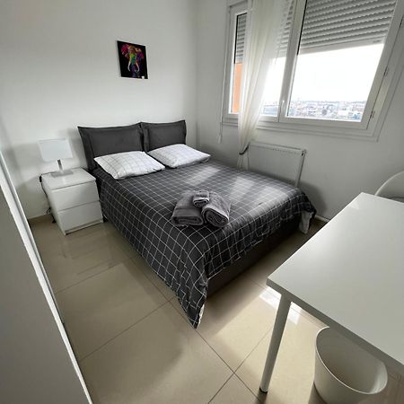 Super 4 Pieces Refait A Neuf Apartment Villeurbanne Exterior foto